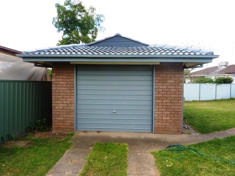 182 Bultje Street, Dubbo NSW 2830