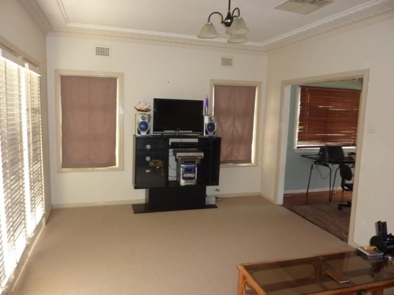 44 Caroline Street, Dubbo NSW 2830