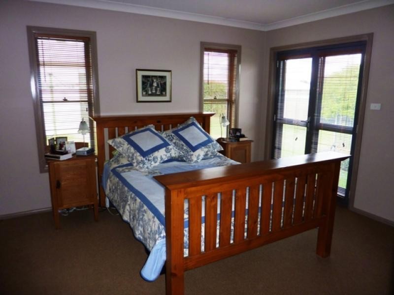 16 Englewood Avenue, Dubbo NSW 2830