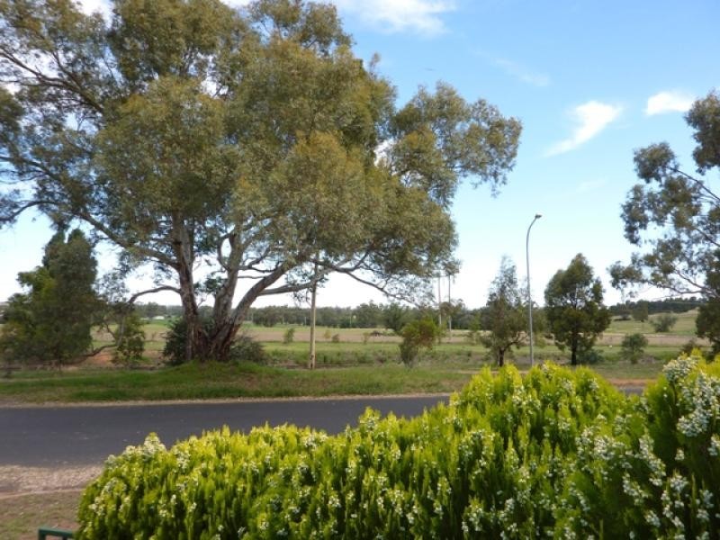 95 Margaret Crescent, Dubbo NSW 2830