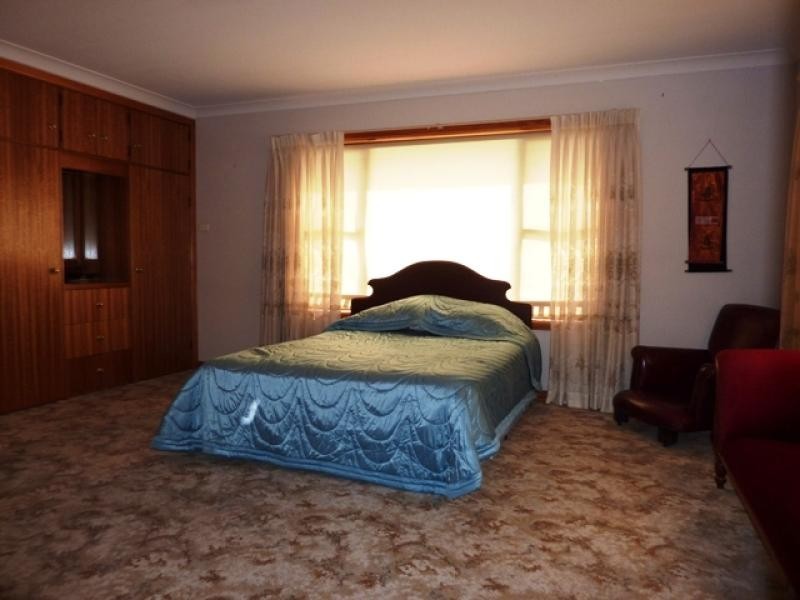 95 Margaret Crescent, Dubbo NSW 2830