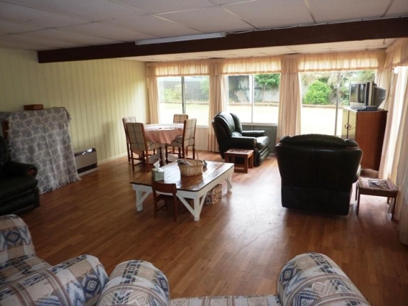 8 Dubbo Street, Brocklehurst NSW 2830