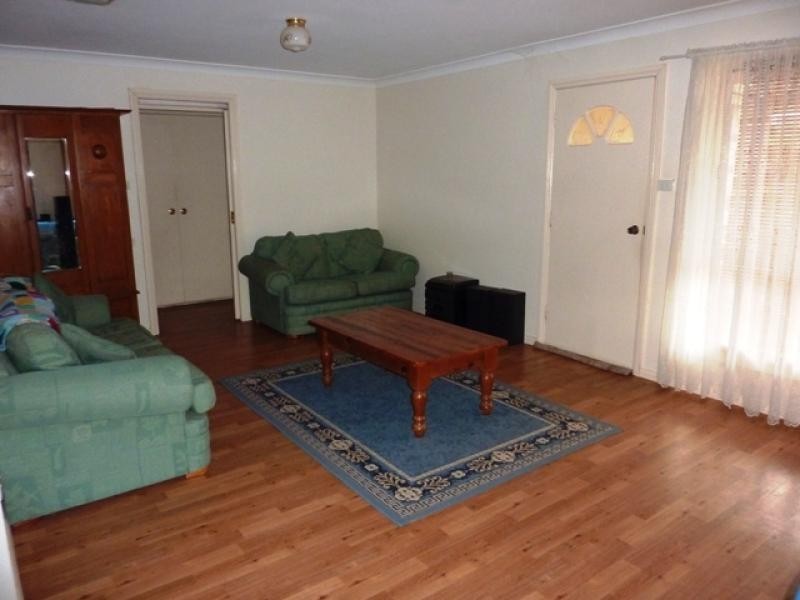 8 Dubbo Street, Brocklehurst NSW 2830