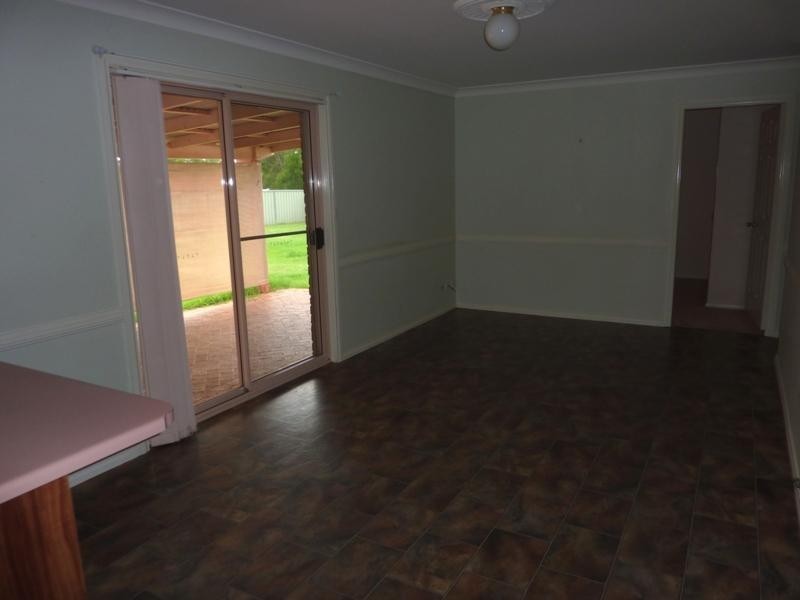 27 Falconer Way, Dubbo NSW 2830
