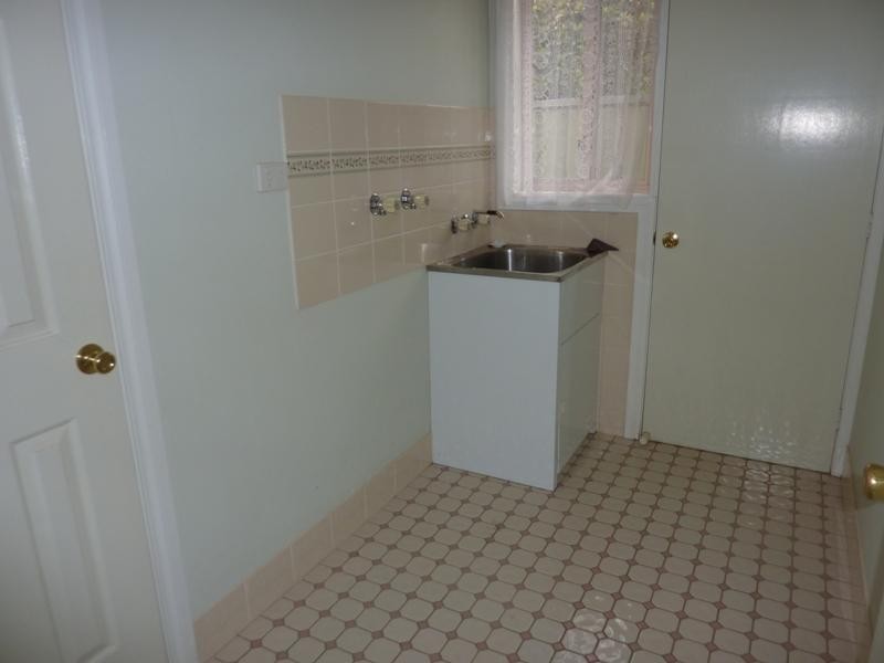 27 Falconer Way, Dubbo NSW 2830