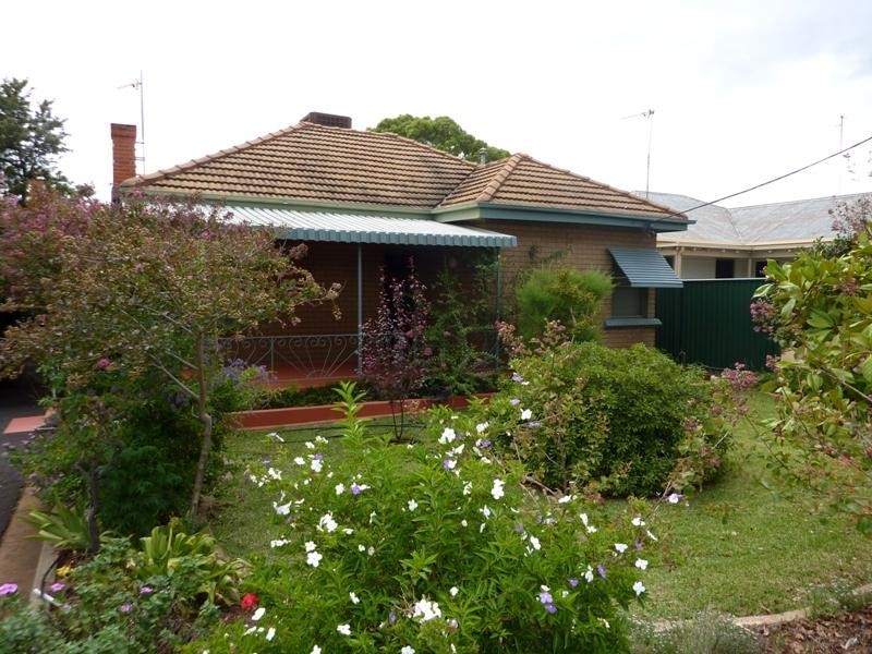 64 Whylandra Street, Dubbo NSW 2830