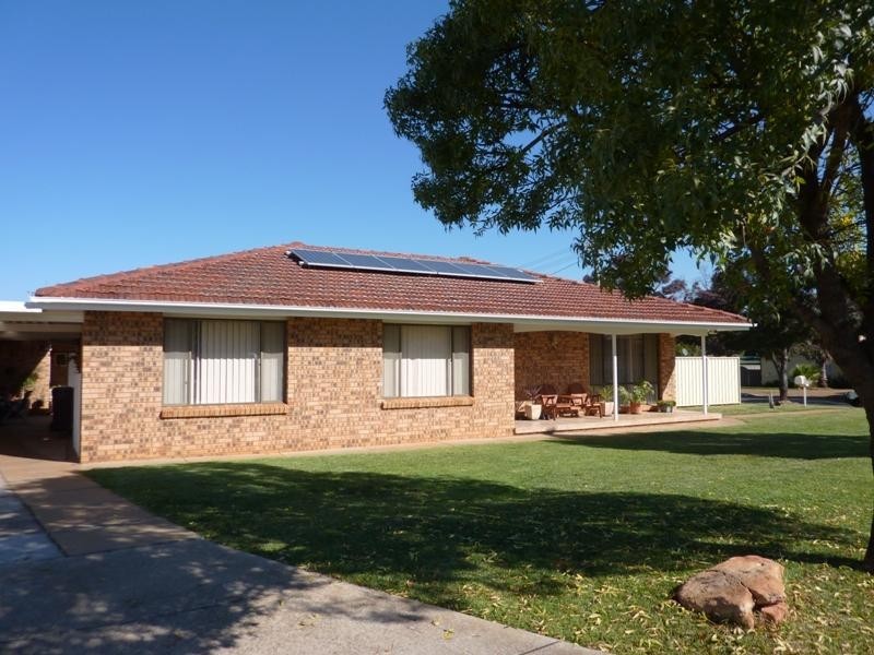2 Villiers Avenue, Dubbo NSW 2830
