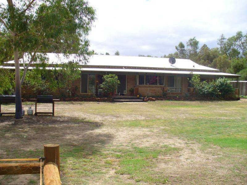 24 SWAMP GUM ROAD, Oakford WA 6121