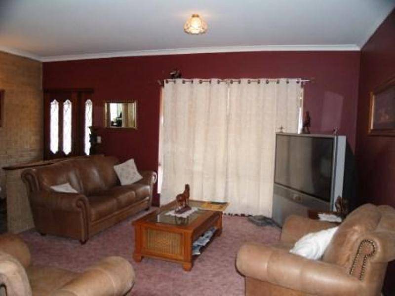 24 SWAMP GUM ROAD, Oakford WA 6121