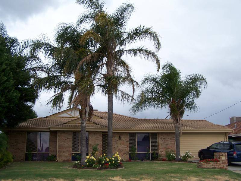 7 SNOOK PLACE, Seville Grove WA 6112