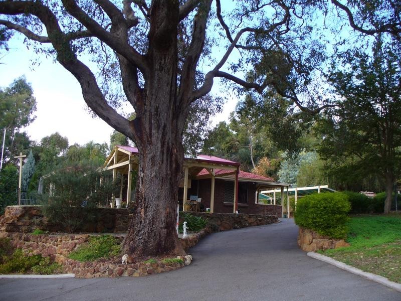 581 ALBANY HIGHWAY, Bedfordale WA 6112