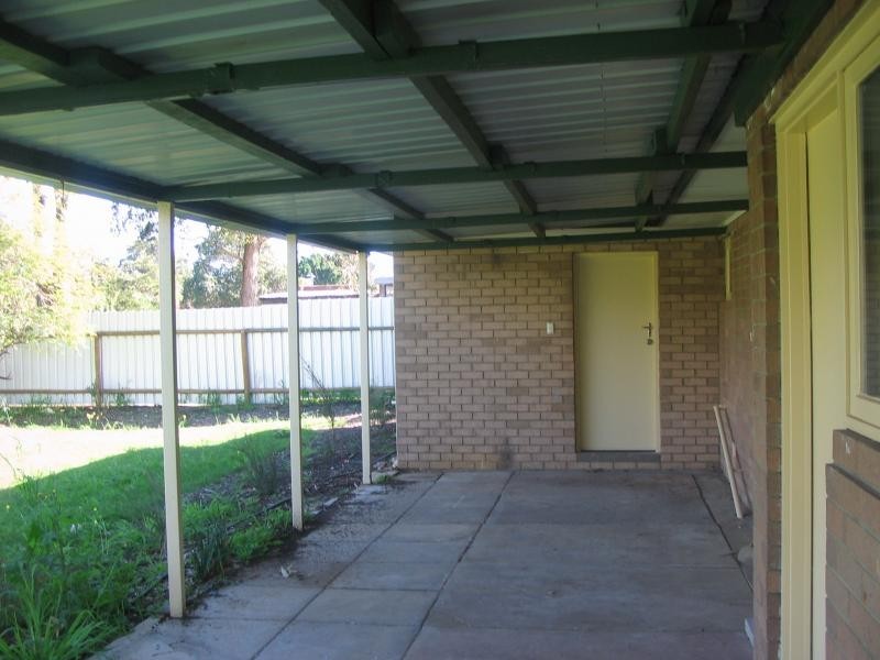 5 OSCAR STREET, Armadale WA 6112