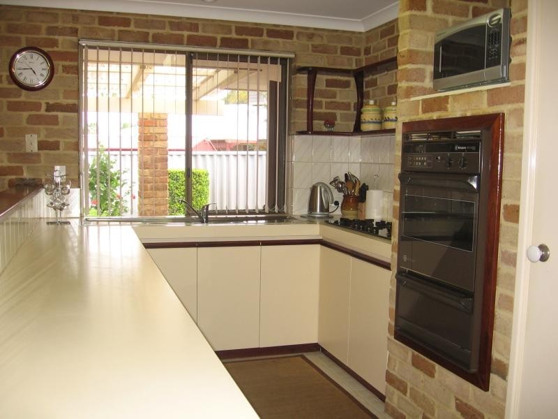 31 ABERNETHY GROVE, Seville Grove WA 6112