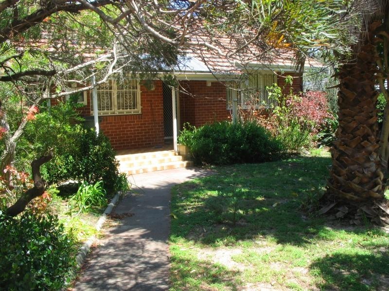 12 SEVENTH ROAD, Armadale WA 6112