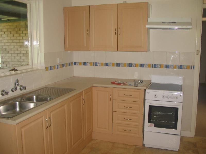 5 OSCAR STREET, Armadale WA 6112