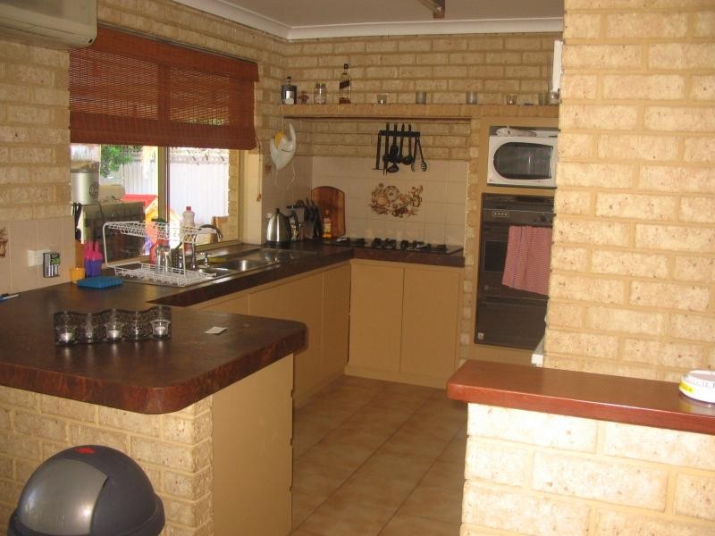 9 Shell Close, Cooloongup WA 6168