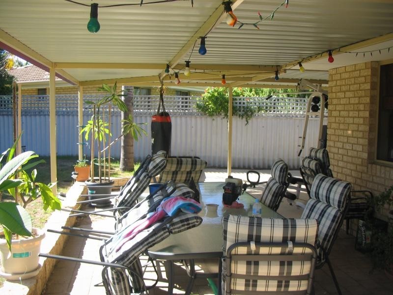 9 Shell Close, Cooloongup WA 6168