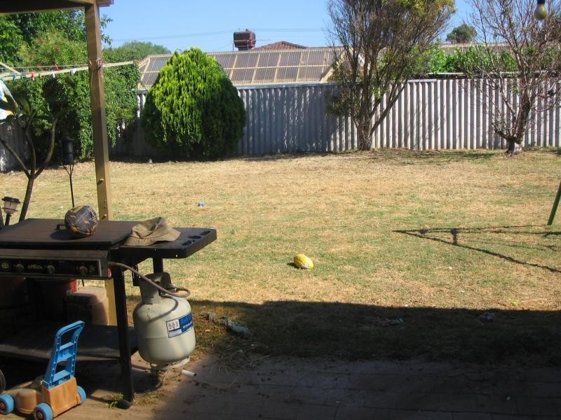 9 Shell Close, Cooloongup WA 6168