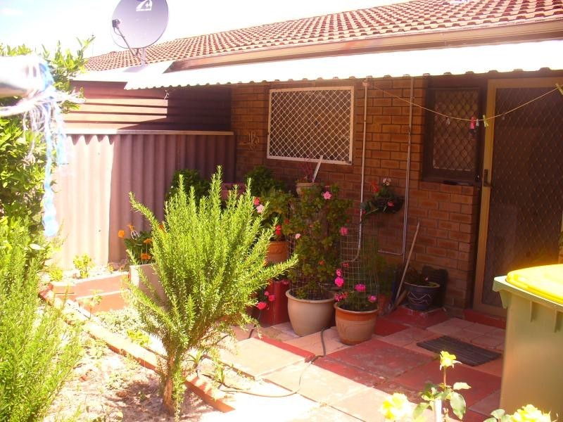 9/40 Lensham Place, Armadale WA 6112