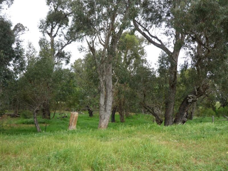 9 Lowlands Road, Mardella WA 6125