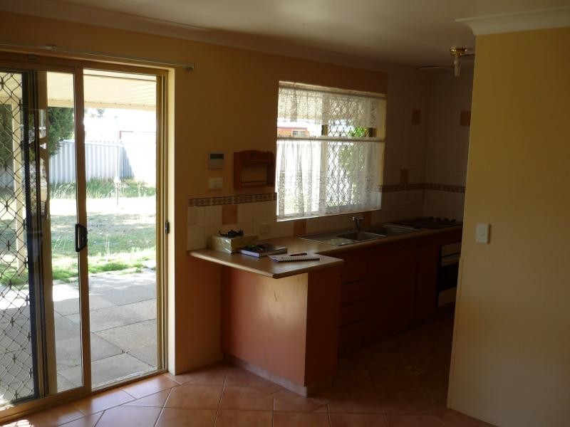 3 Kara Court, Seville Grove WA 6112