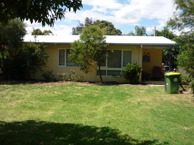 4 Pelham Street, Armadale WA 6112