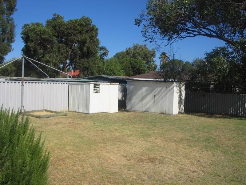 3 Quandong Place, Armadale WA 6112