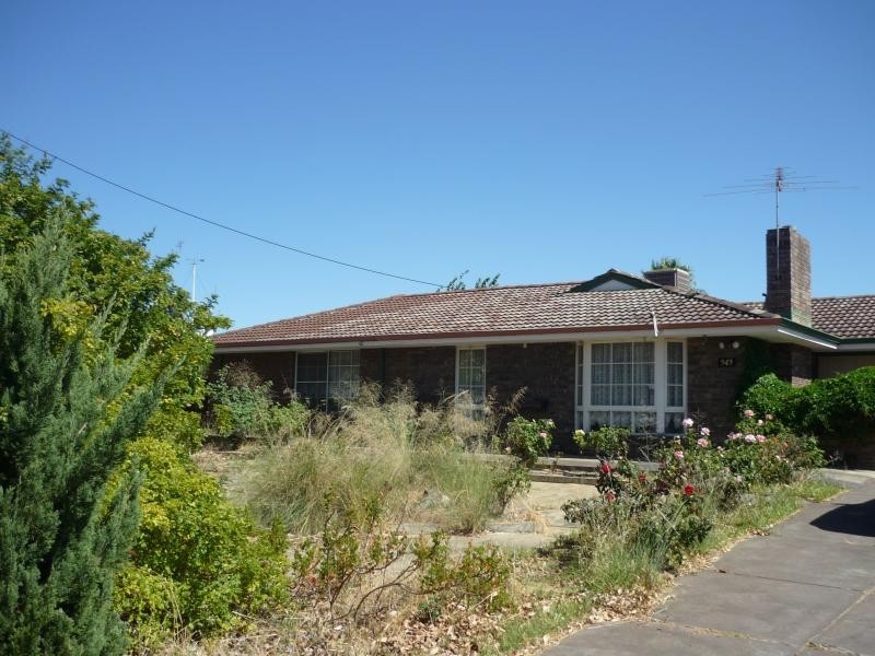 343 RAILWAY AVE, Armadale WA 6112