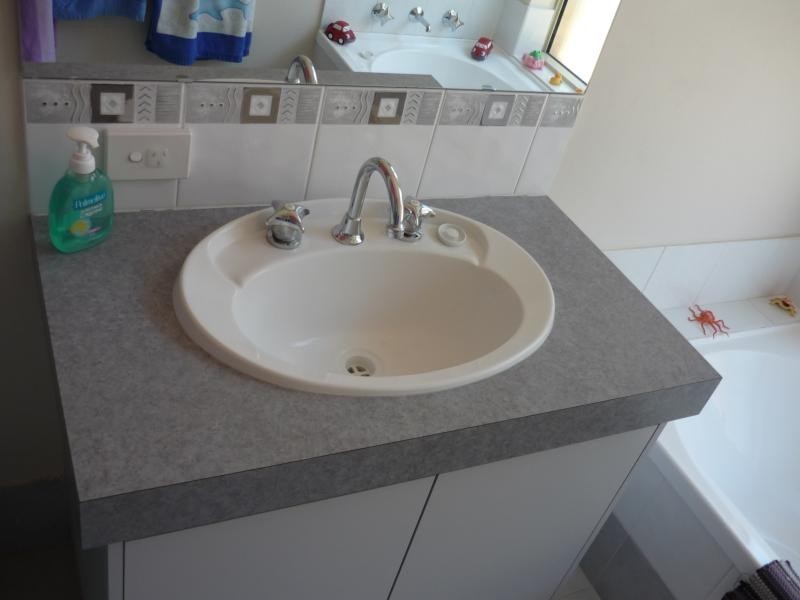 3 Emu Rd, Armadale WA 6112