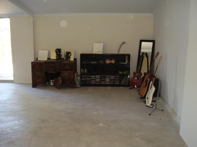 187 King Road, Oakford WA 6121