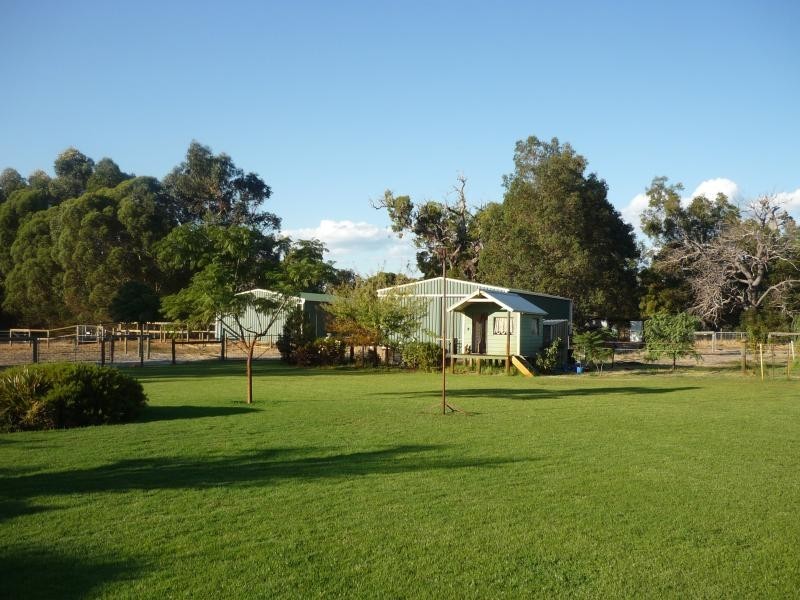 56 Walker Road, Serpentine WA 6125