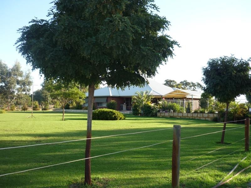 56 Walker Road, Serpentine WA 6125