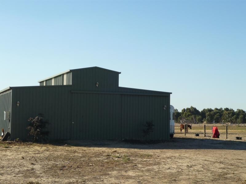 43 Windmill Rd, Serpentine WA 6125