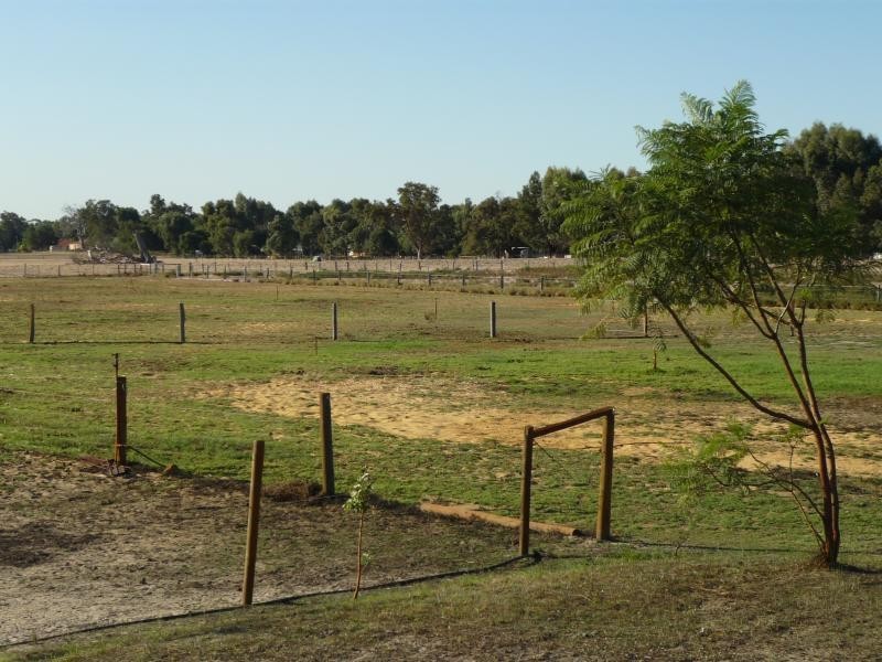 43 Windmill Rd, Serpentine WA 6125