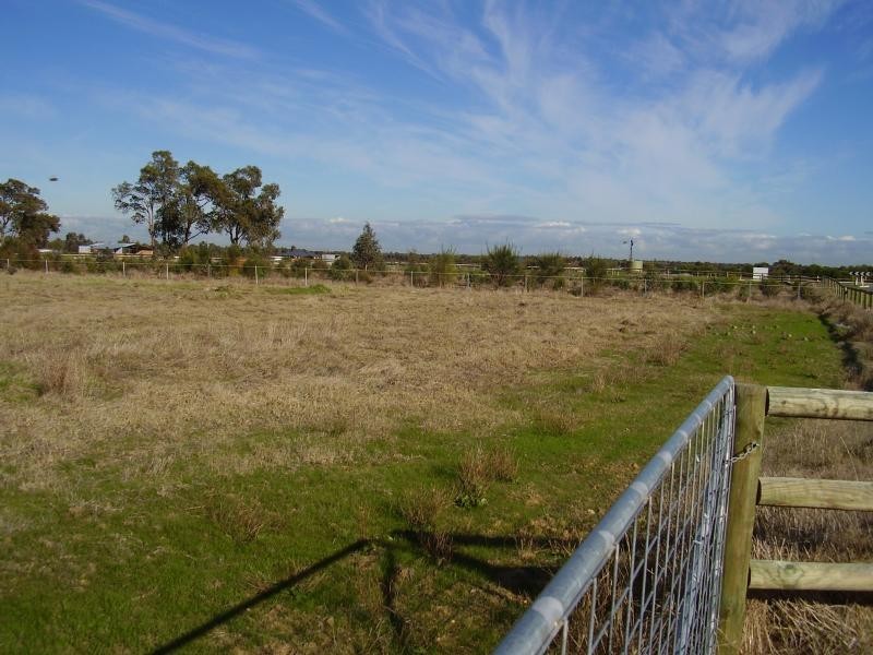 25 Dairy Link, Mardella WA 6125