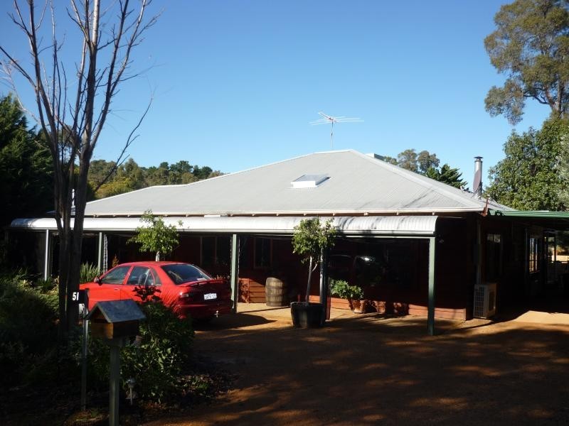 4 Atkins Street, Jarrahdale WA 6124