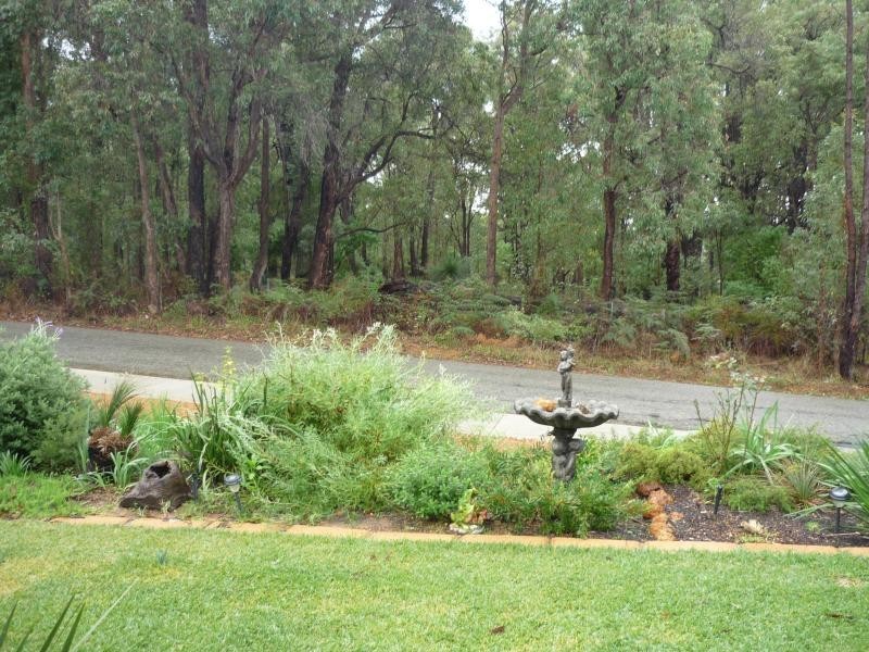 4 Atkins Street, Jarrahdale WA 6124