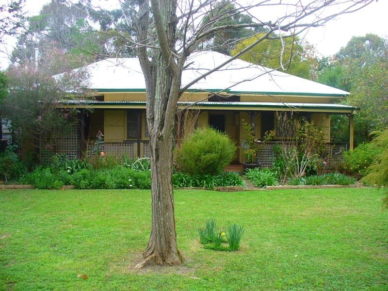 15 Maxwell St, Serpentine WA 6125