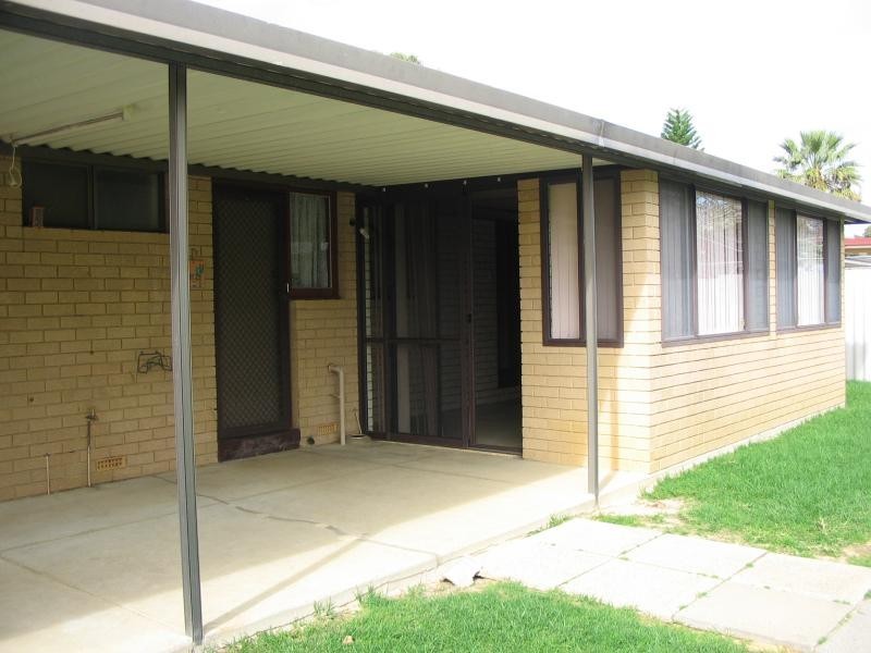 6 Sherwood Court, Armadale WA 6112
