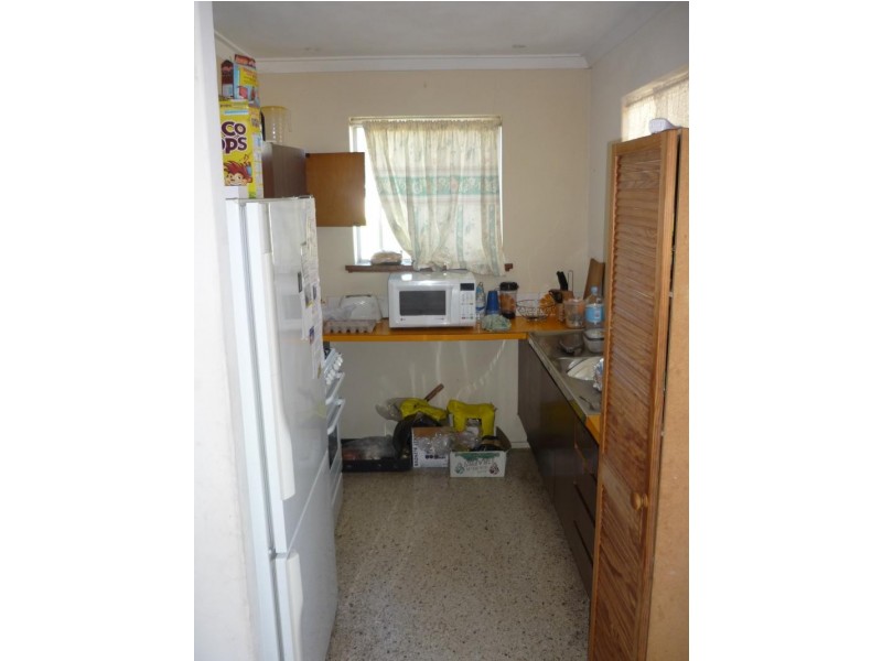 27 Brookdale Road, Armadale WA 6112