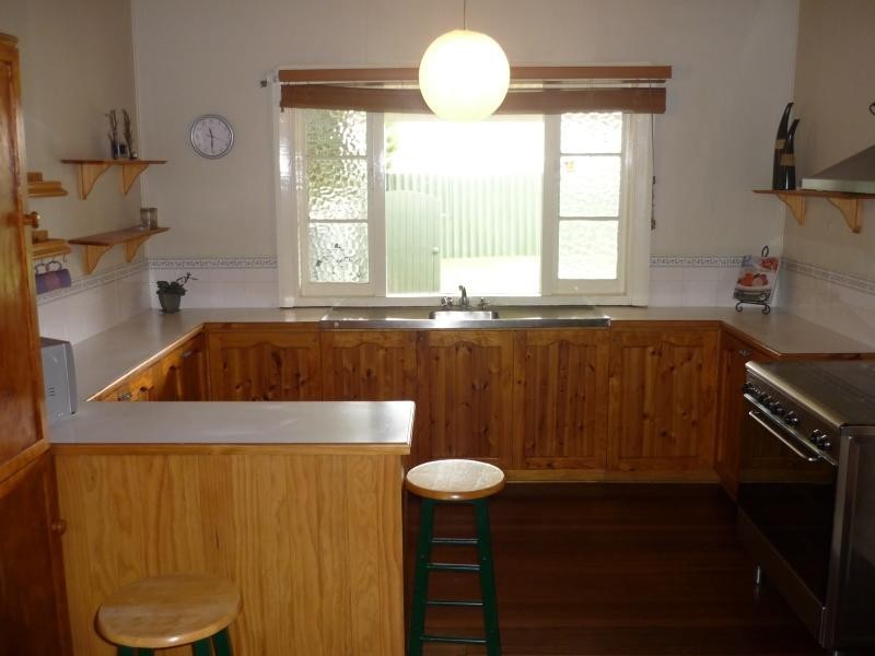 33 Eighth Road, Armadale WA 6112