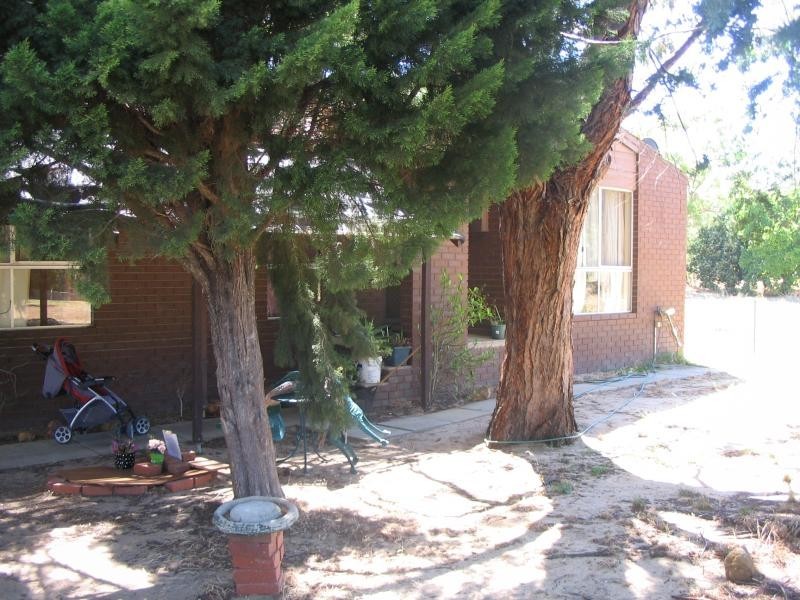 10 Cornish Street, Armadale WA 6112