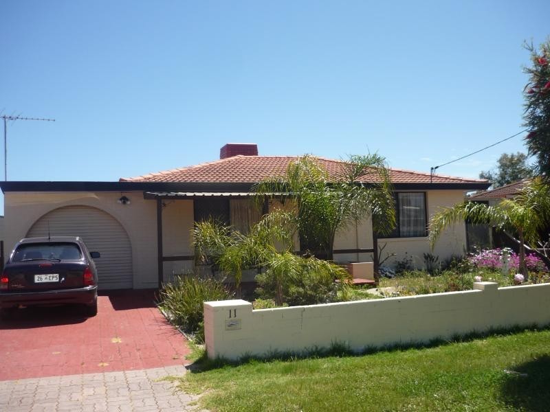11 a Dryandra Way, Armadale WA 6112