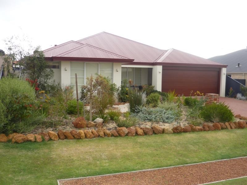 27 Plaistowe Blvd, Byford WA 6122