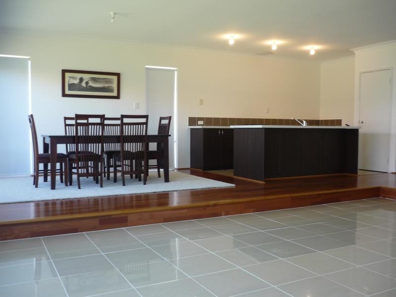 27 Plaistowe Blvd, Byford WA 6122