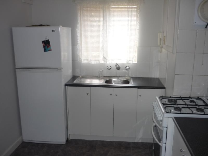 Unit 11/14 Coralie Ct, Armadale WA 6112