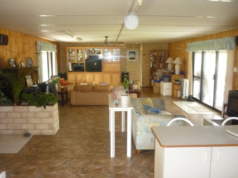 31 Cumming Rd, Oakford WA 6121