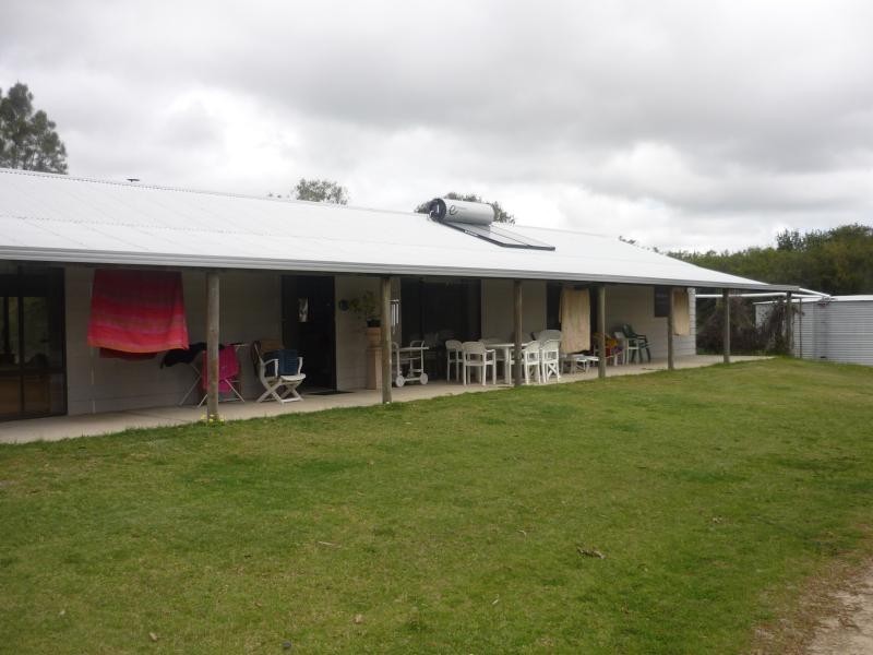 31 Cumming Rd, Oakford WA 6121