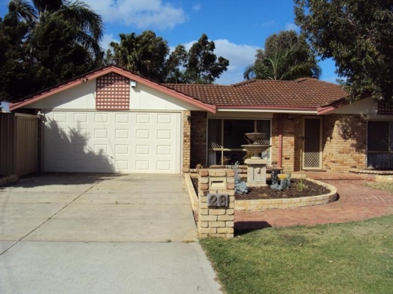 28 Henderson Drive, Seville Grove WA 6112