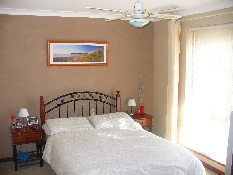 28 Henderson Drive, Seville Grove WA 6112